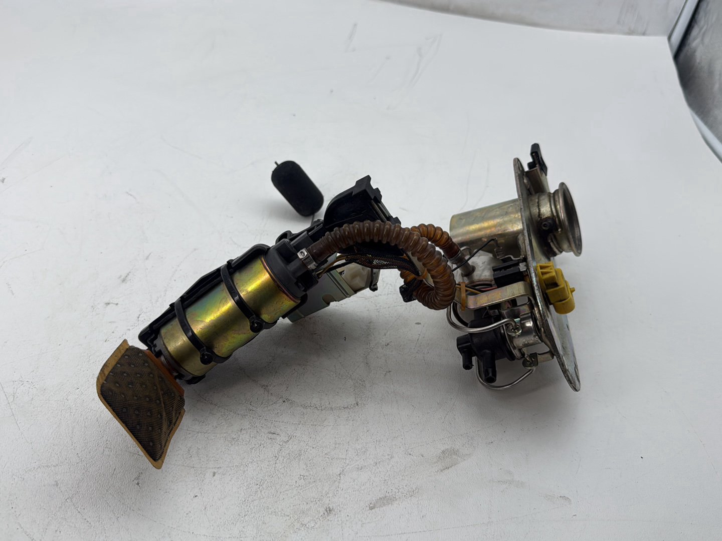 2007 Harley Touring FLHTP Electra Glide Police OEM Fuel Pump Gas Gasoline Petrol Sending