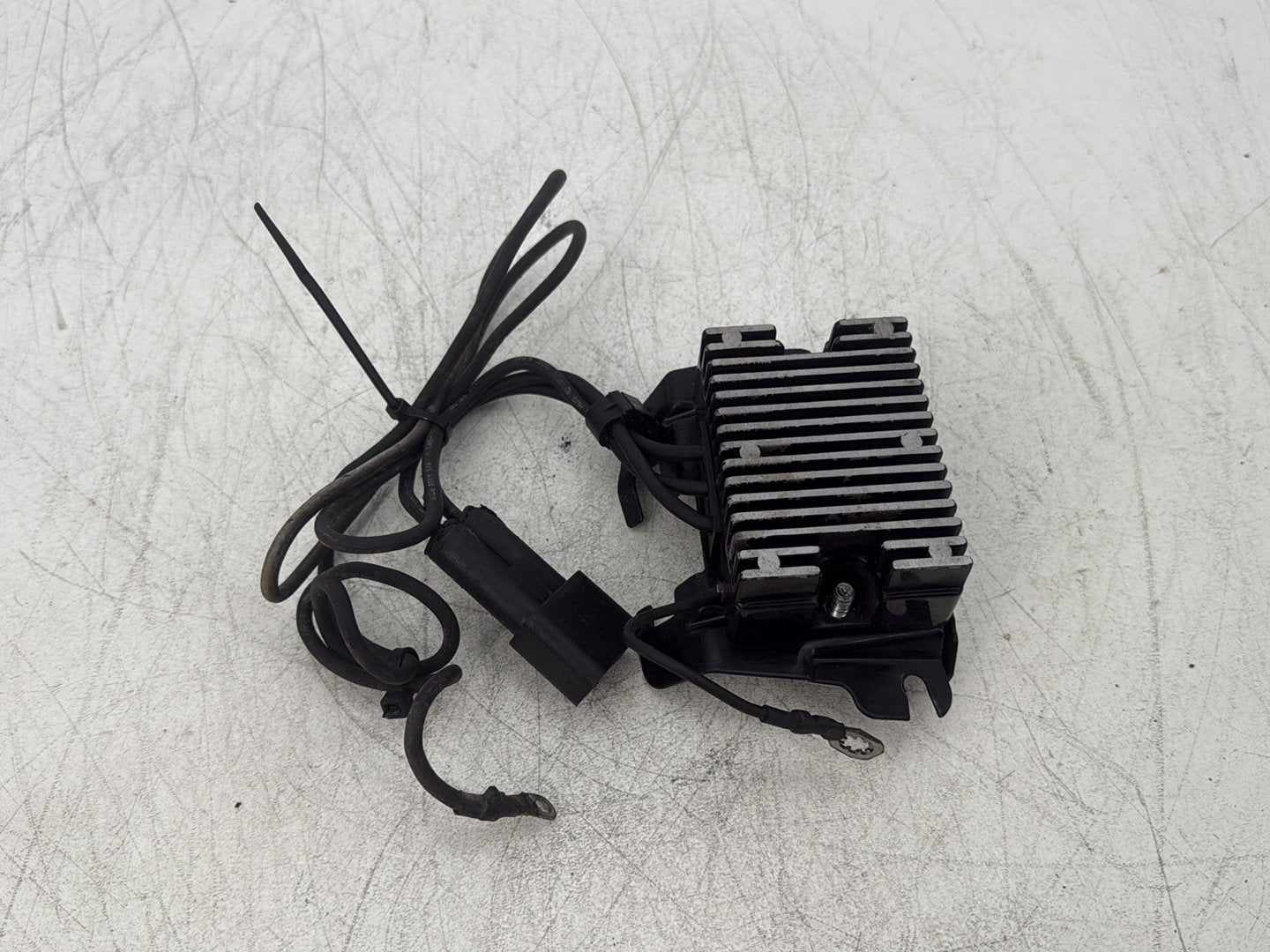 2011 Harley Street Glide Touring FLHX OEM Voltage Regulator Rectifier