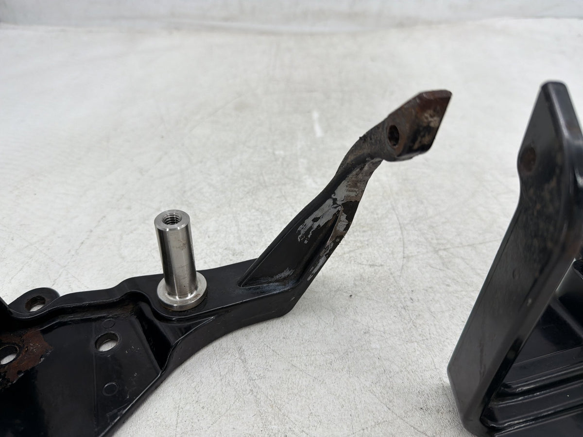 2001 Harley Fat Boy Softail FLSTF OEM Left Right Driver Footpeg Bracket Mounts
