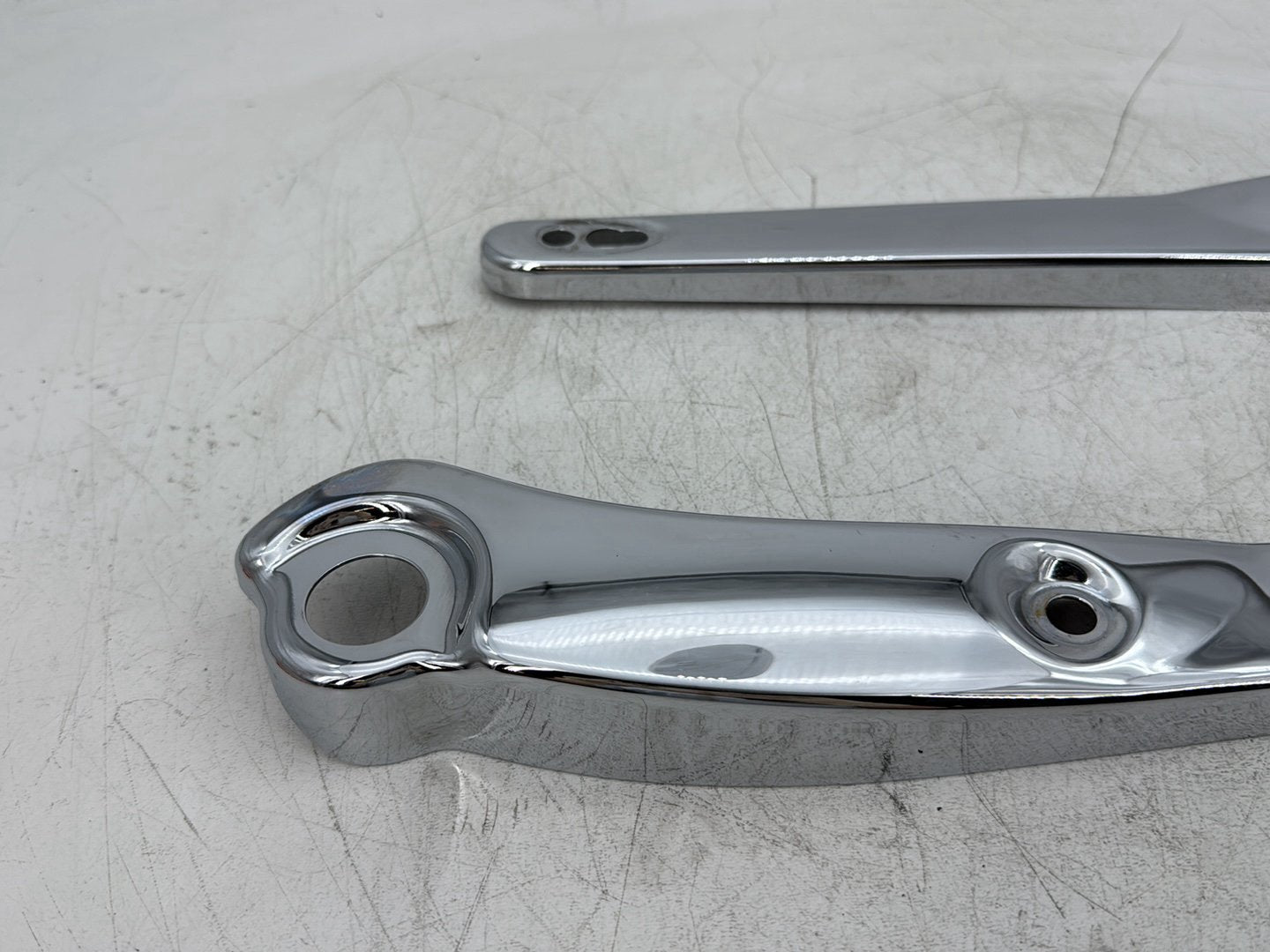 2008 Harley Dyna FXDL Low Rider Anniversary OEM Rear Left Right Fender Struts Bracket