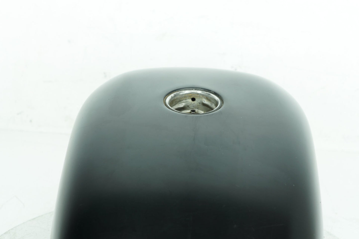 2004 - 2022 Harley-Davidson Sportster Iron 883 Fuel Gas Tank Gasoline Reservoir   61405-07
