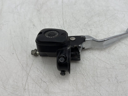 2005 Harley Dyna FXDWG Wide Glide OEM Front Right Hand Brake Lever Master Cylinder Reservoir