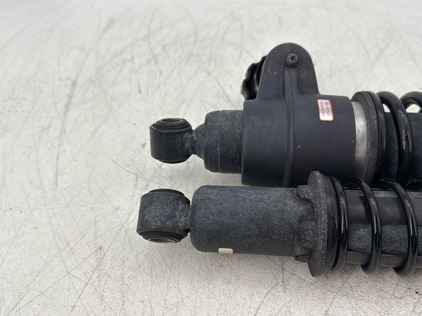 2015 Harley Road Glide Touring FLTRXS OEM Rear Left Right Shock Absorbers