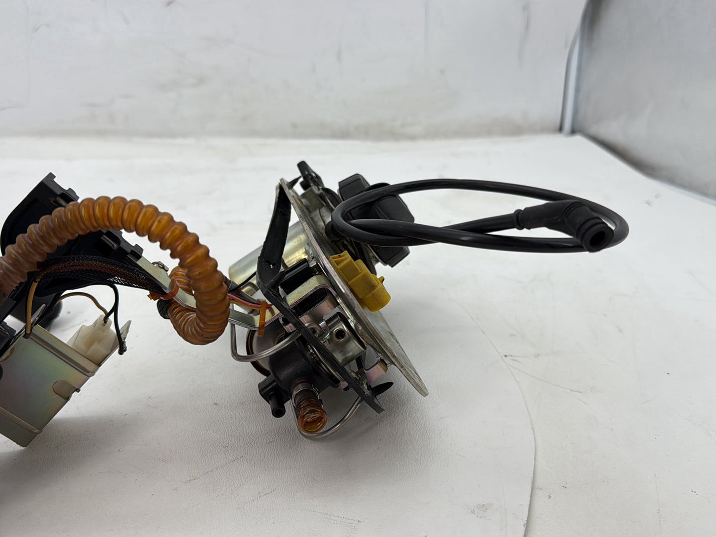 2007 Harley Street Glide Touring FLHX OEM Fuel Pump Gas Gasoline Petrol Sending