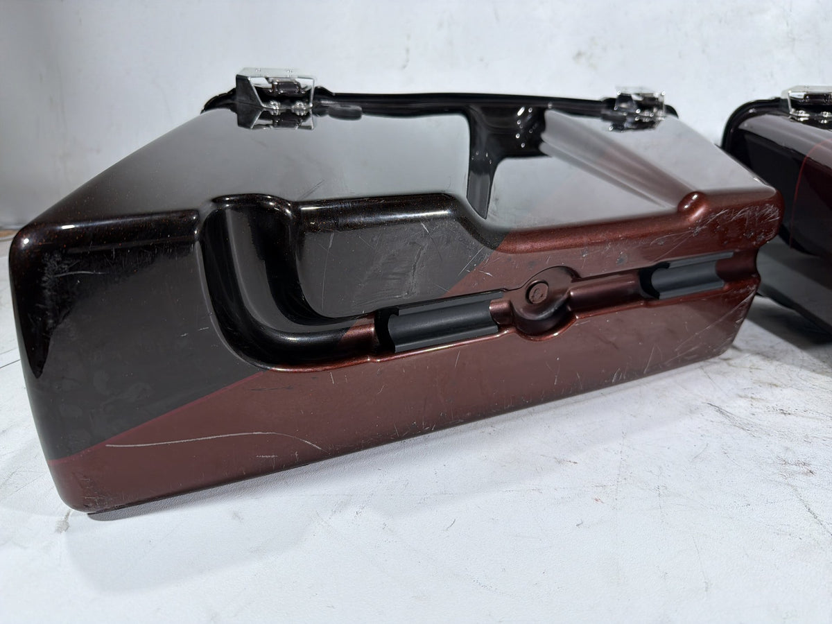 2011 Harley Electra Glide Touring Ultra OEM Left Right Saddlebags Luggage NOKey