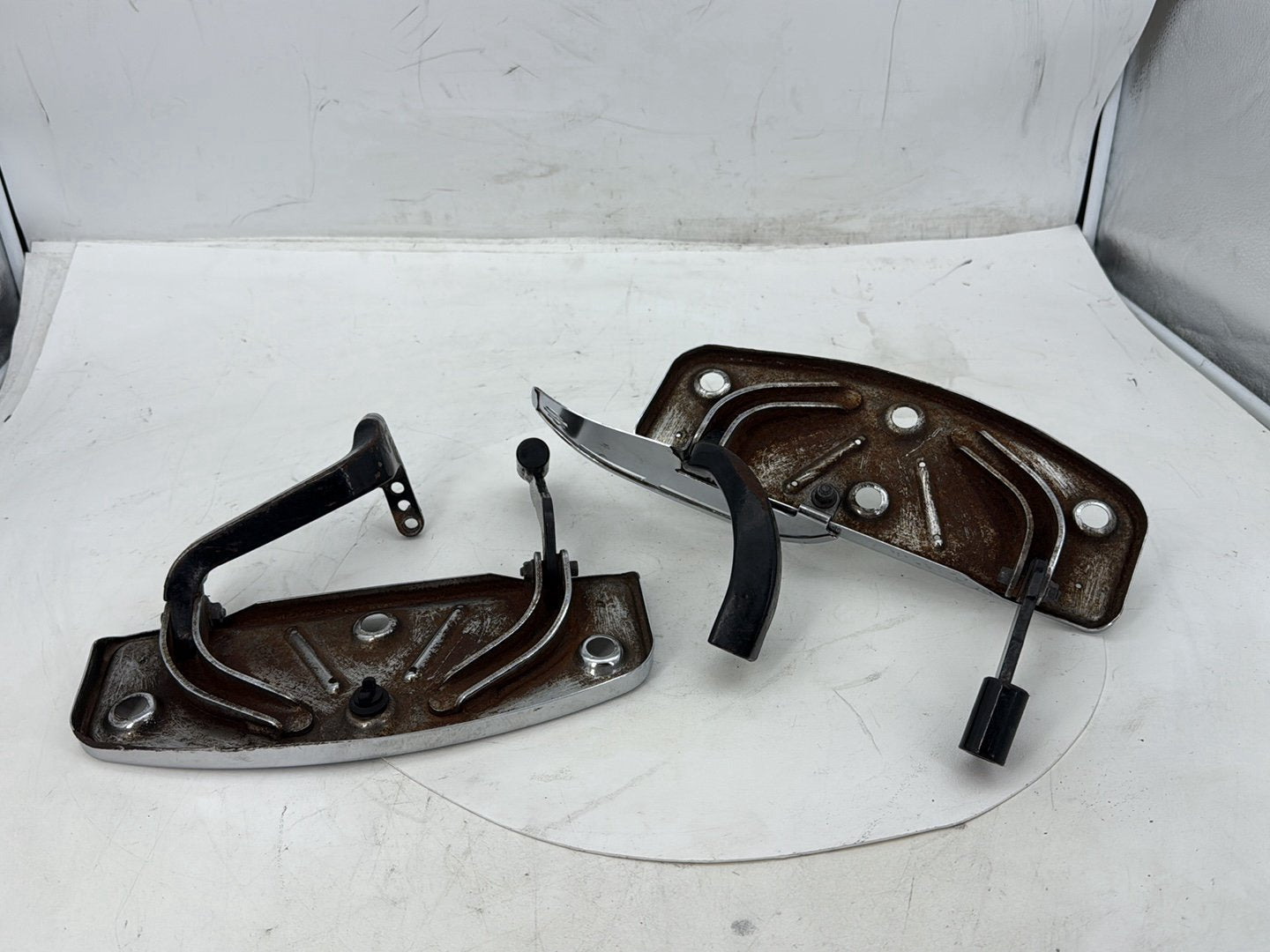 2005 Harley Road Glide Touring FLTRI OEM Left Right Driver Floorboard Foot Rest