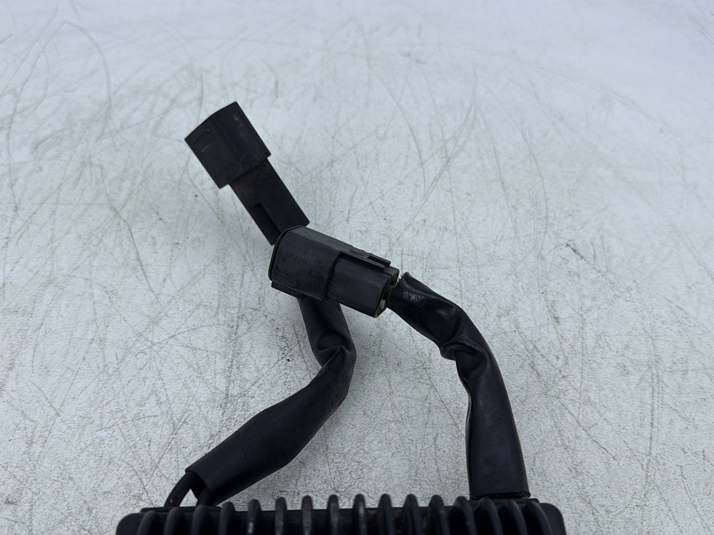 2004 Harley Dyna Super Glide FXDI OEM Voltage Regulator Rectifier