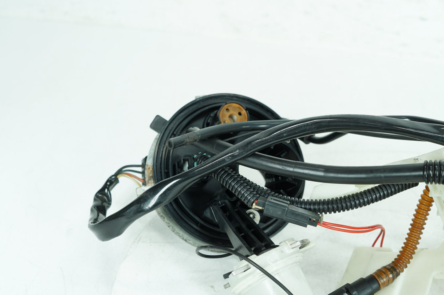2007 - 2012 Harley-Davidson Touring Electra Glide Ultra Gas Gasoline Fuel Petrol Pump Sending  	62908-08