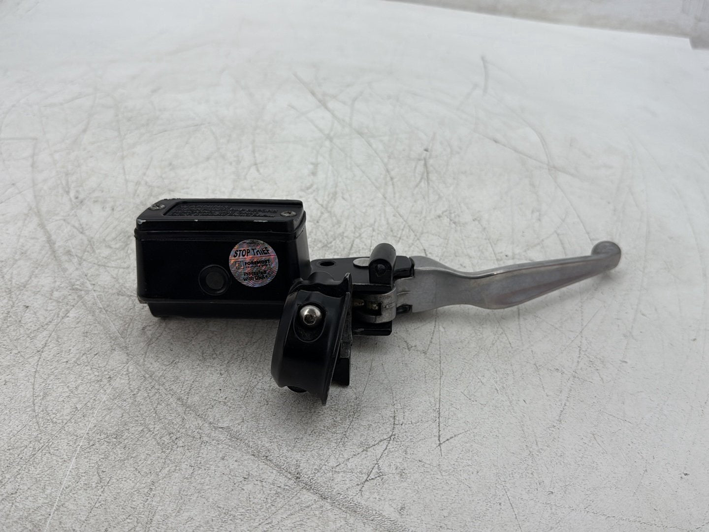 1995 Harley Road King Touring FLHR OEM Front Right Brake Lever Master Cylinder