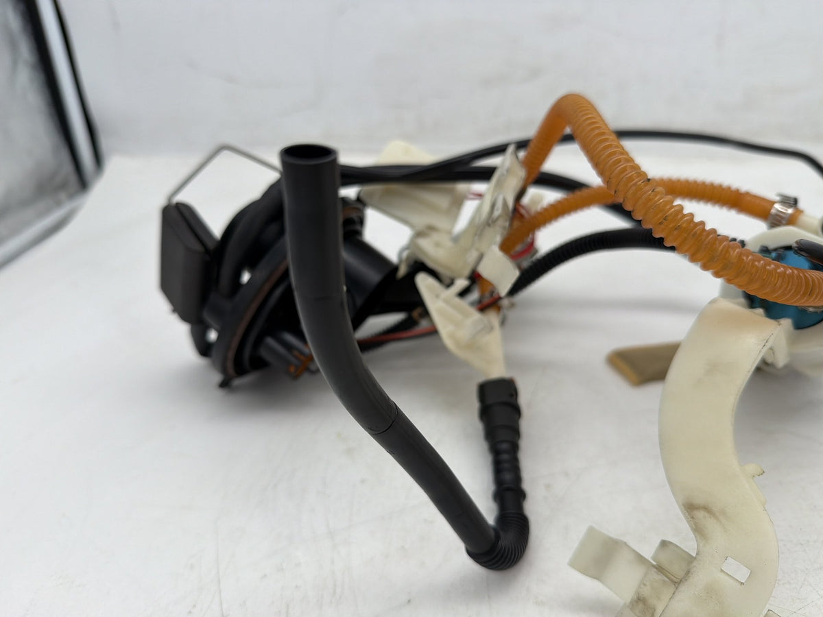 10 Harley Electra Glide Touring Ultra OEM Fuel Pump Gas Gasoline Petrol Sending