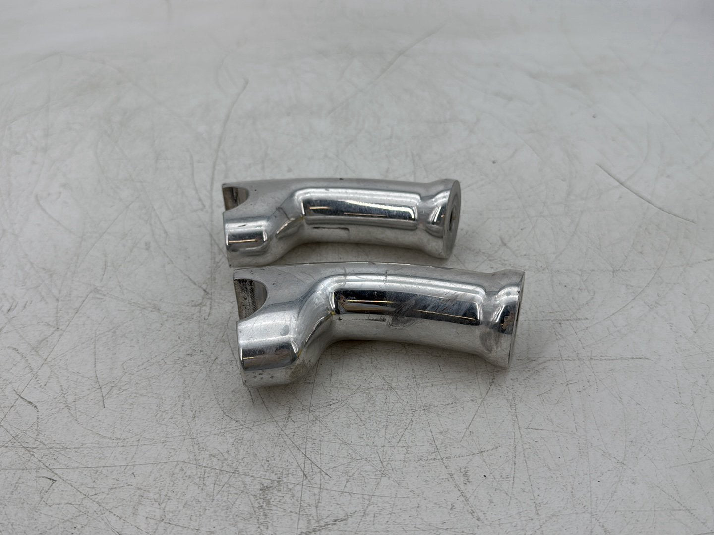 2008 Harley Dyna FXDL Low Rider Anniversary OEM Front Handlebar Risers Riser
