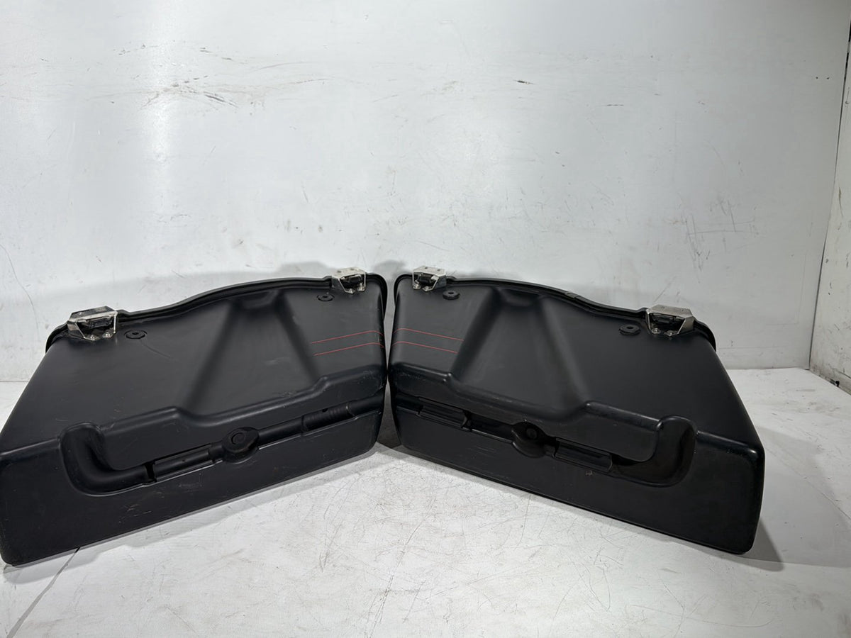 2011 Harley Road Glide Touring FLTRX OEM Left Right Saddlebags Luggage NOKey