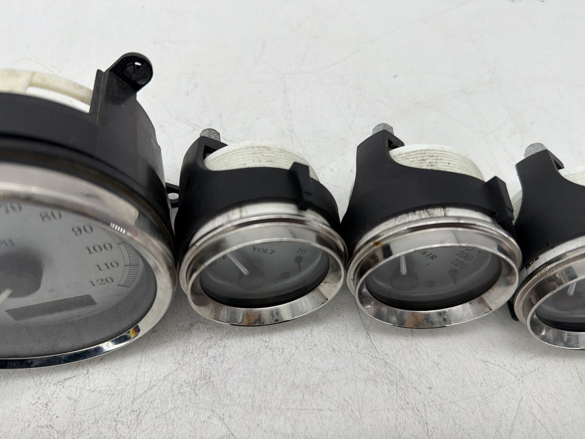 13 Harley Street Glide Touring Air Oil Volt Fuel Tacho Speedo Gauges Silver 67K