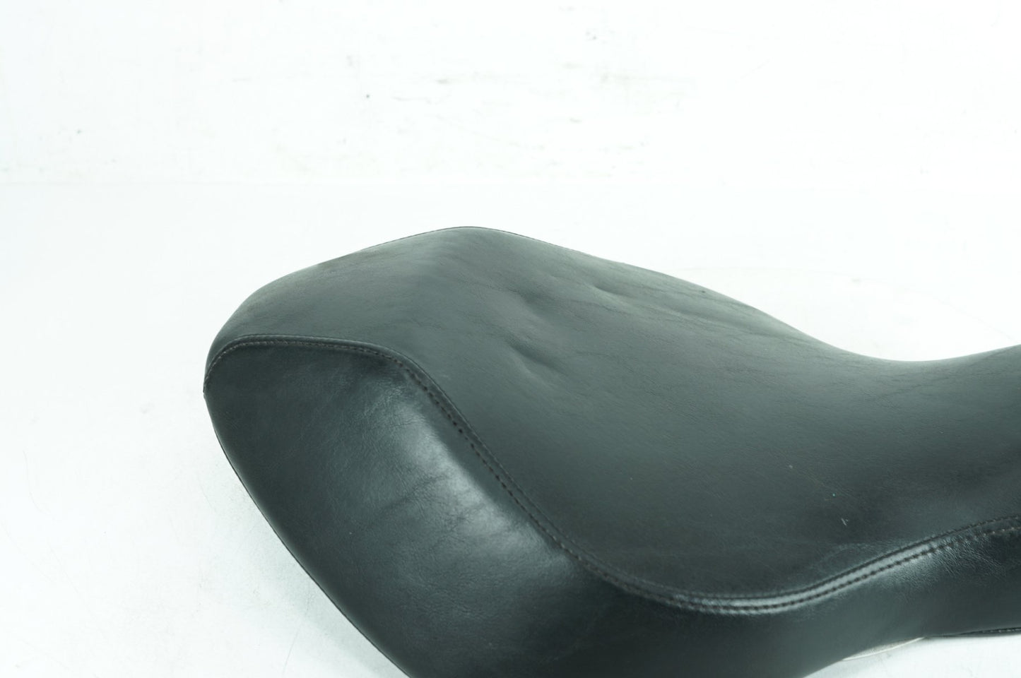 2004 - 2013 Harley-Davidson Sportster 1200 Low Rider Driver Solo Seat Pillion  	51532-07