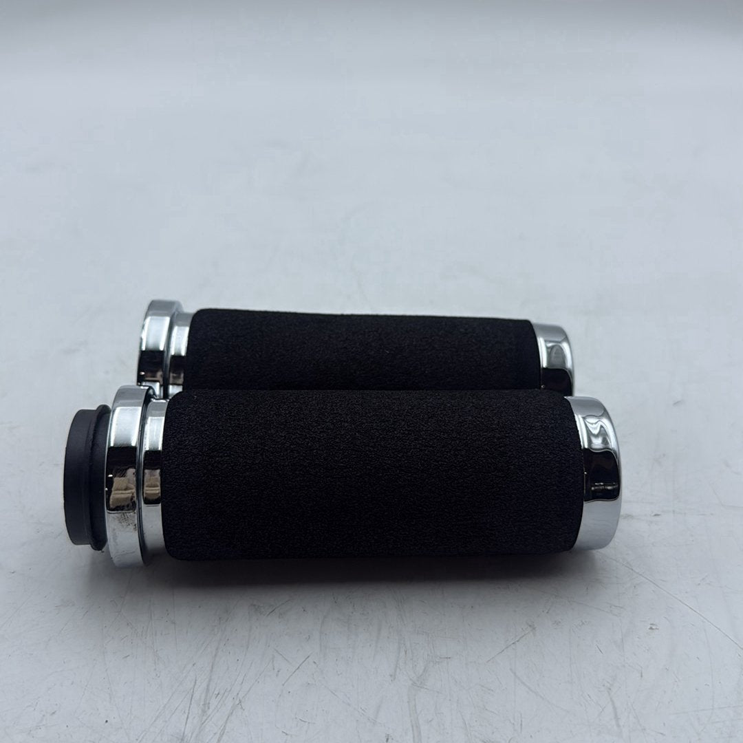 2007 - 2012 Harley-Davidson Touring Electra Glide Classic Front Left Right Handgrip Hand Grips 56206-96