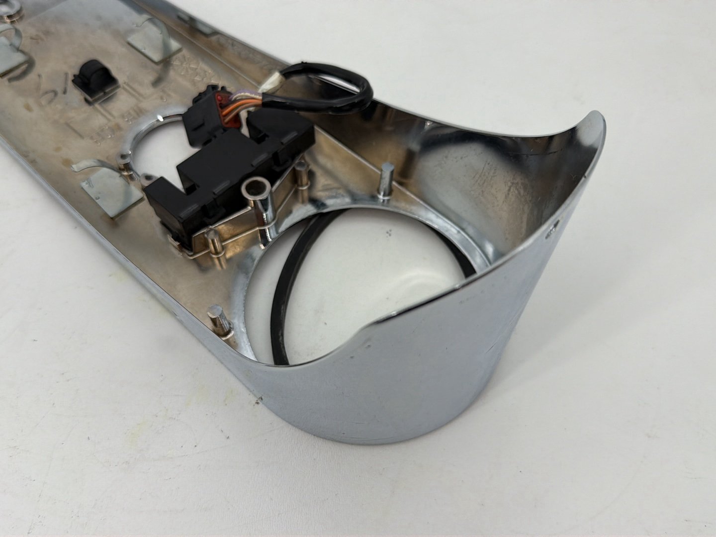 1999 - 2006 Harley-Davidson Touring Road King Fuel Gas Tank Dash Console NOKey  	60960-99
