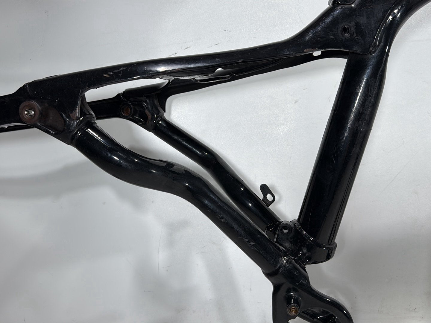 2004 Harley Sportster XL883C 883 Custom OEM Body Main Frame Chassis SLVG