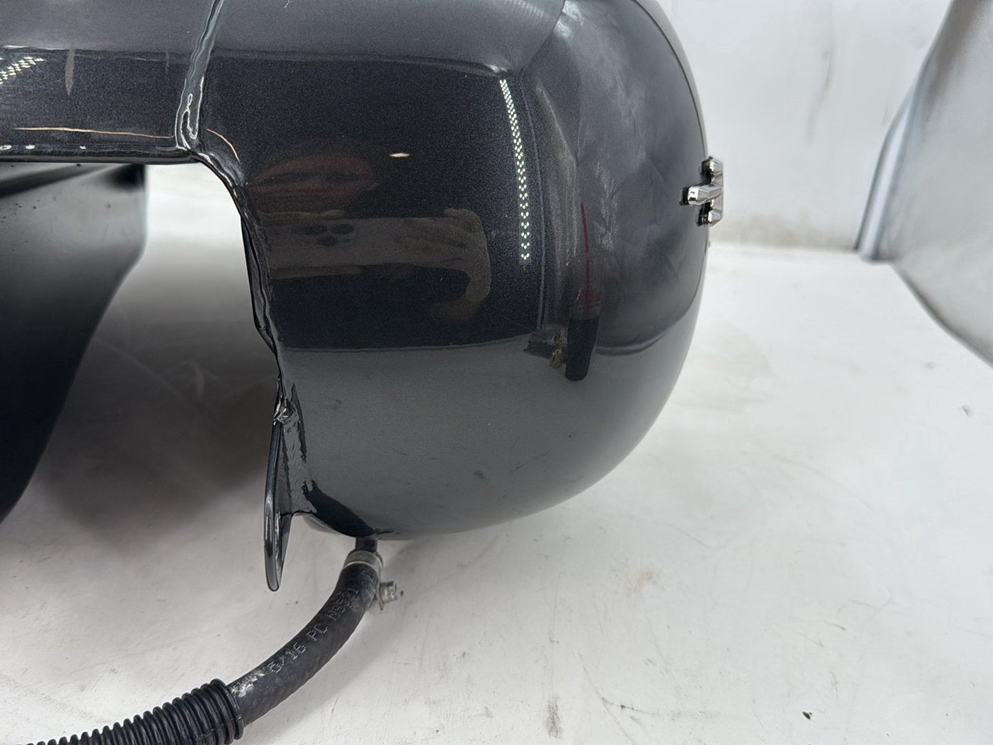2007 Harley Street Glide Touring FLHX OEM Fuel Gas Tank Gasoline Reservoir