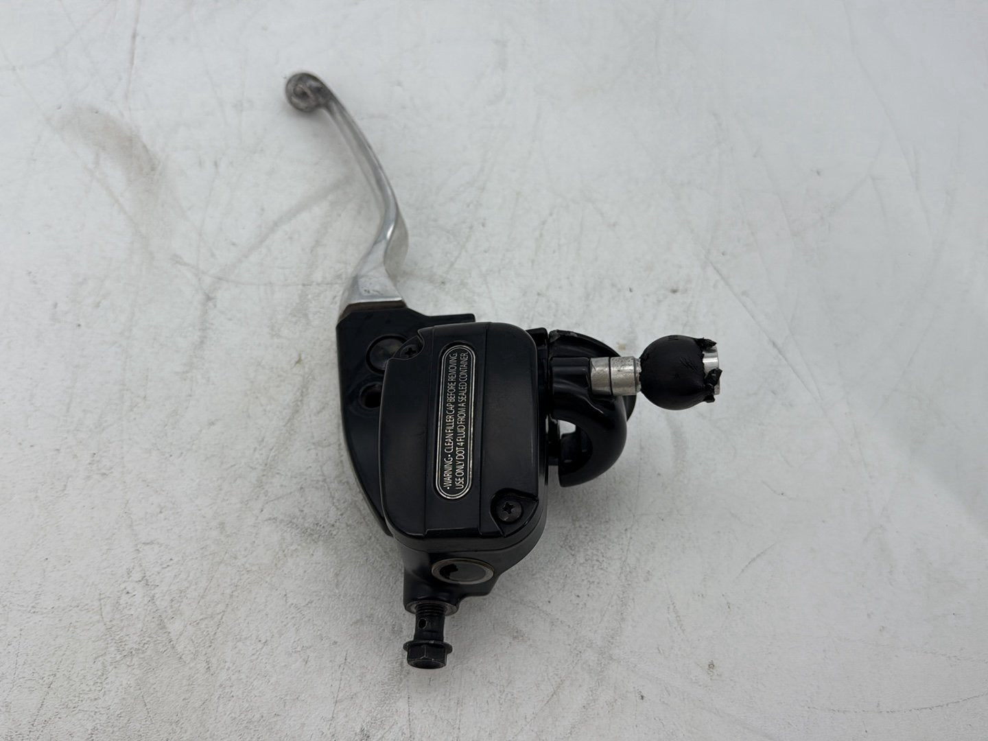 2017 Harley Road Glide Touring FLTRXS OEM Front Right Brake Lever Master Cylinder