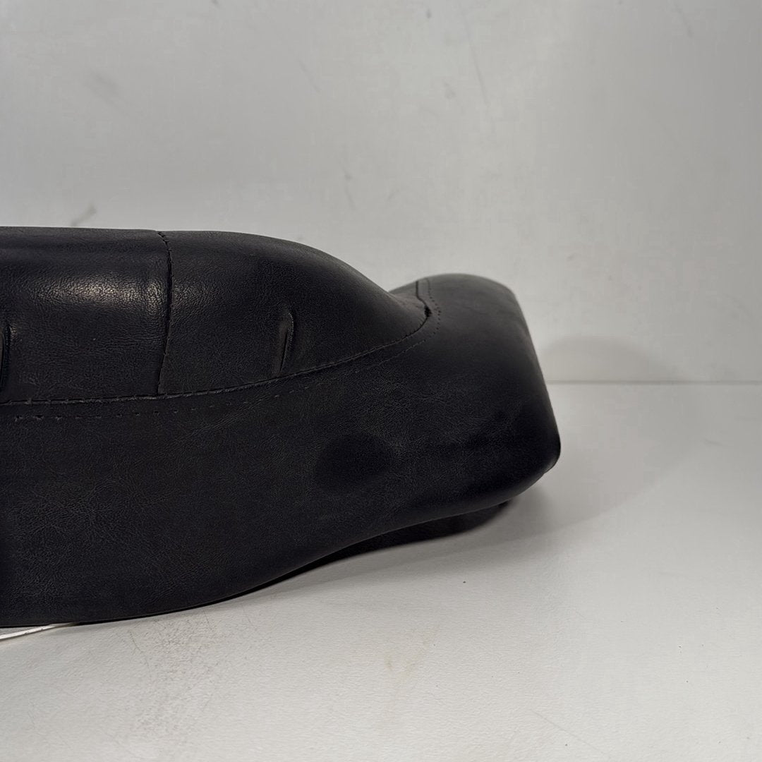 1999 - 2006 Harley-Davidson Touring Electra Glide Ultra Rear Passenger Backrest Cushion Pad  	52395-03