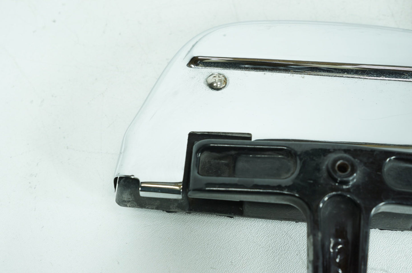 1999 - 2006 Harley-Davidson Touring Road King Police Left & Right Passenger Floorboard Foot Rest 50606-86A