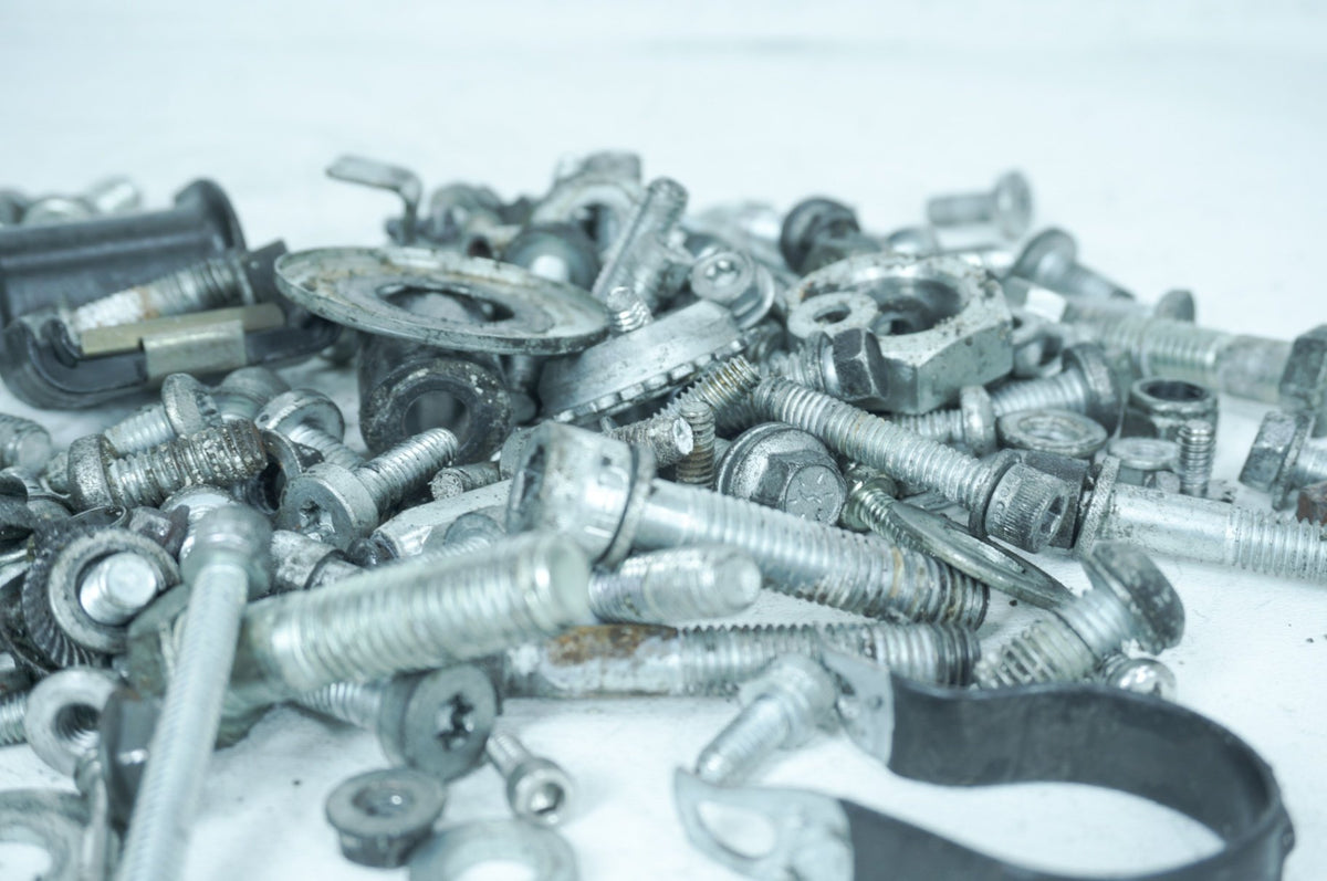2011 Harley-Davidson Touring FLHTK - Hardware Bolts Nuts & Brackets