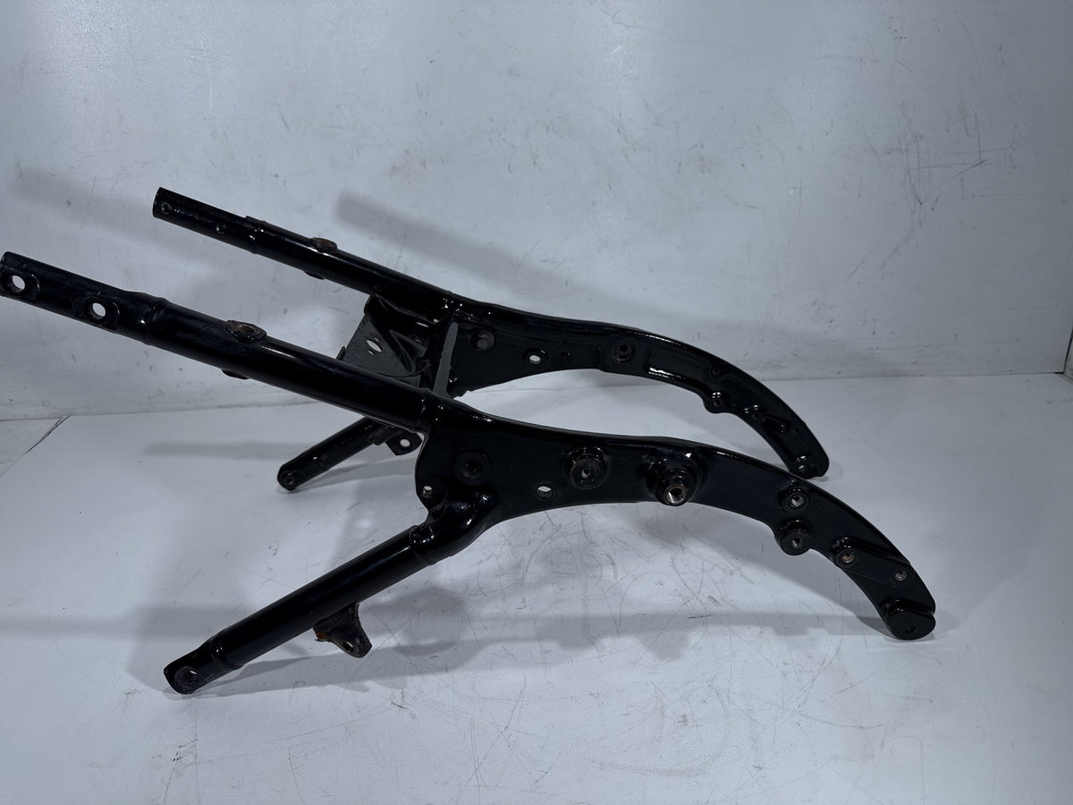 2011 Harley Road King Touring FLHR OEM Rear Back Sub Frame Rail Bar 48079-09BHP