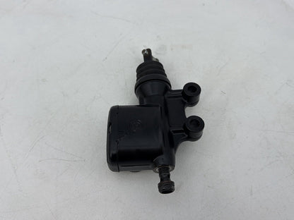 2007 - 2011 Harley-Davidson Touring Electra Glide Ultra Rear Brake Master Cylinder Reservoir 41763-08B