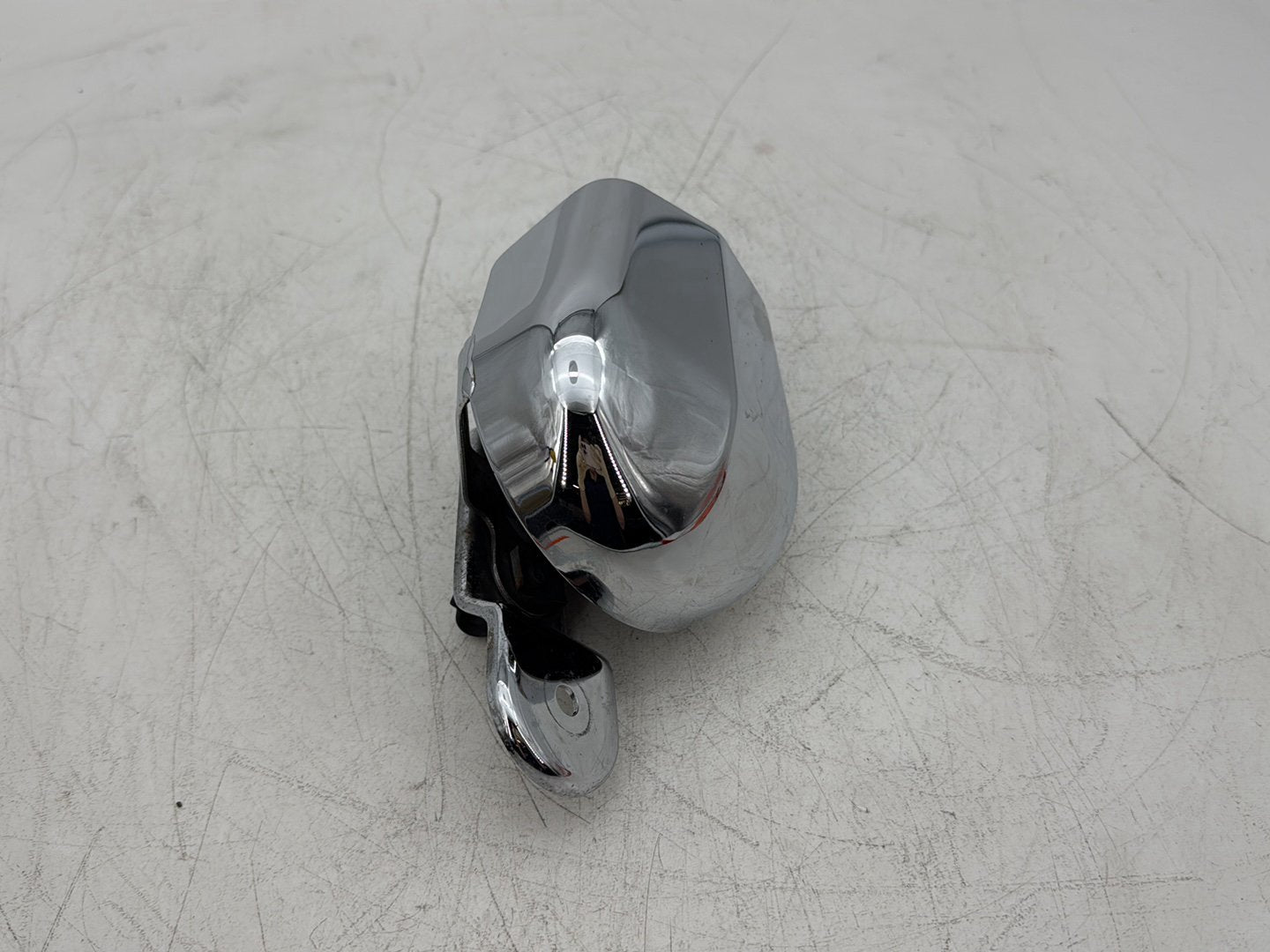 2005 Harley Dyna FXDWG Wide Glide OEM Horn Signal Klaxon Chrome Cover