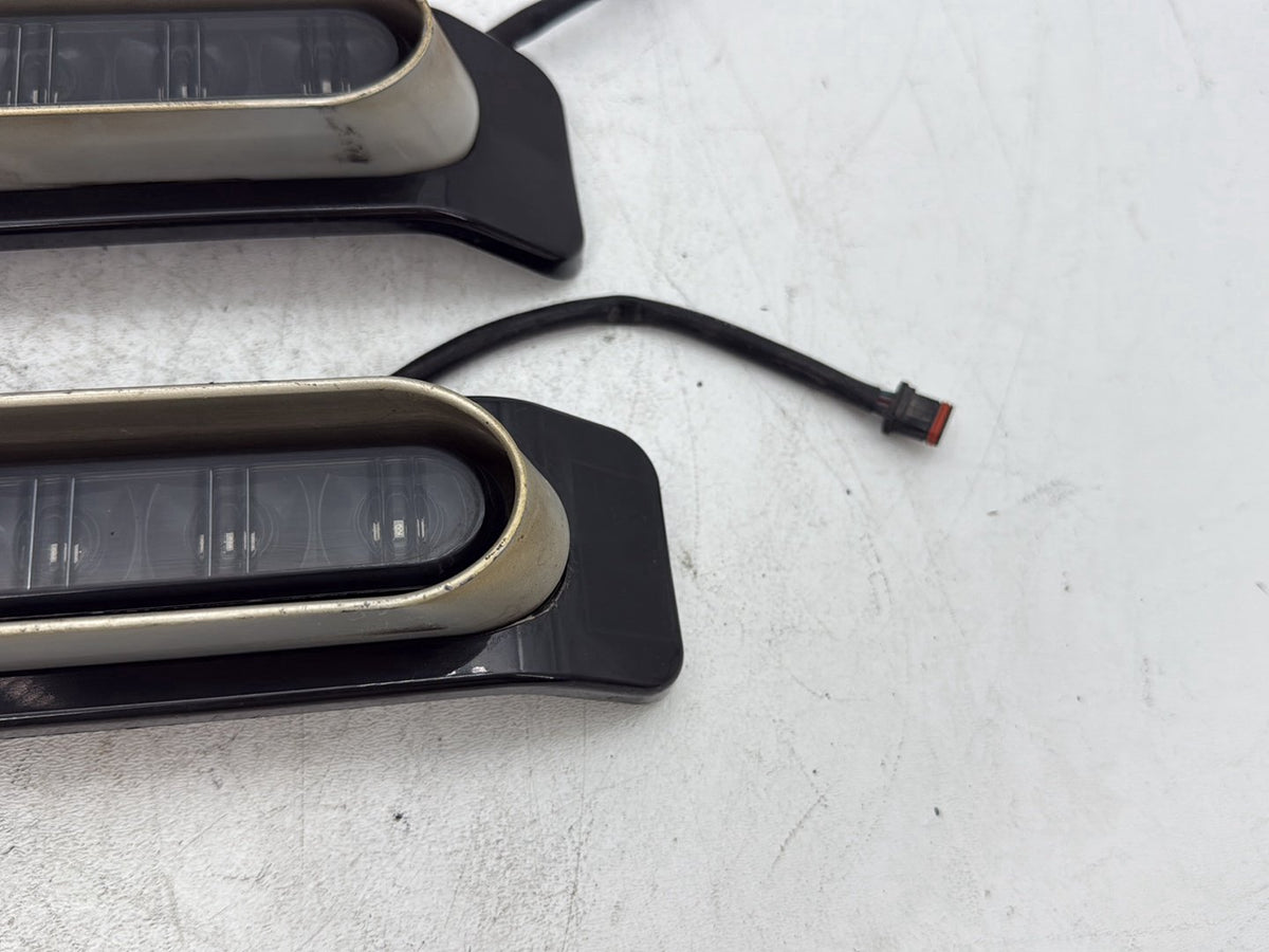 2018 Harley Electra Glide Touring Ultra Front Left Right Turn Signal Indicators