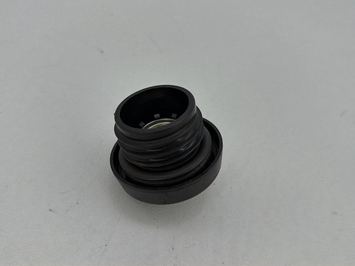 1994 Harley Electra Glide Touring Classic Filler Cap Fuel Pump Cap Bushing Hub