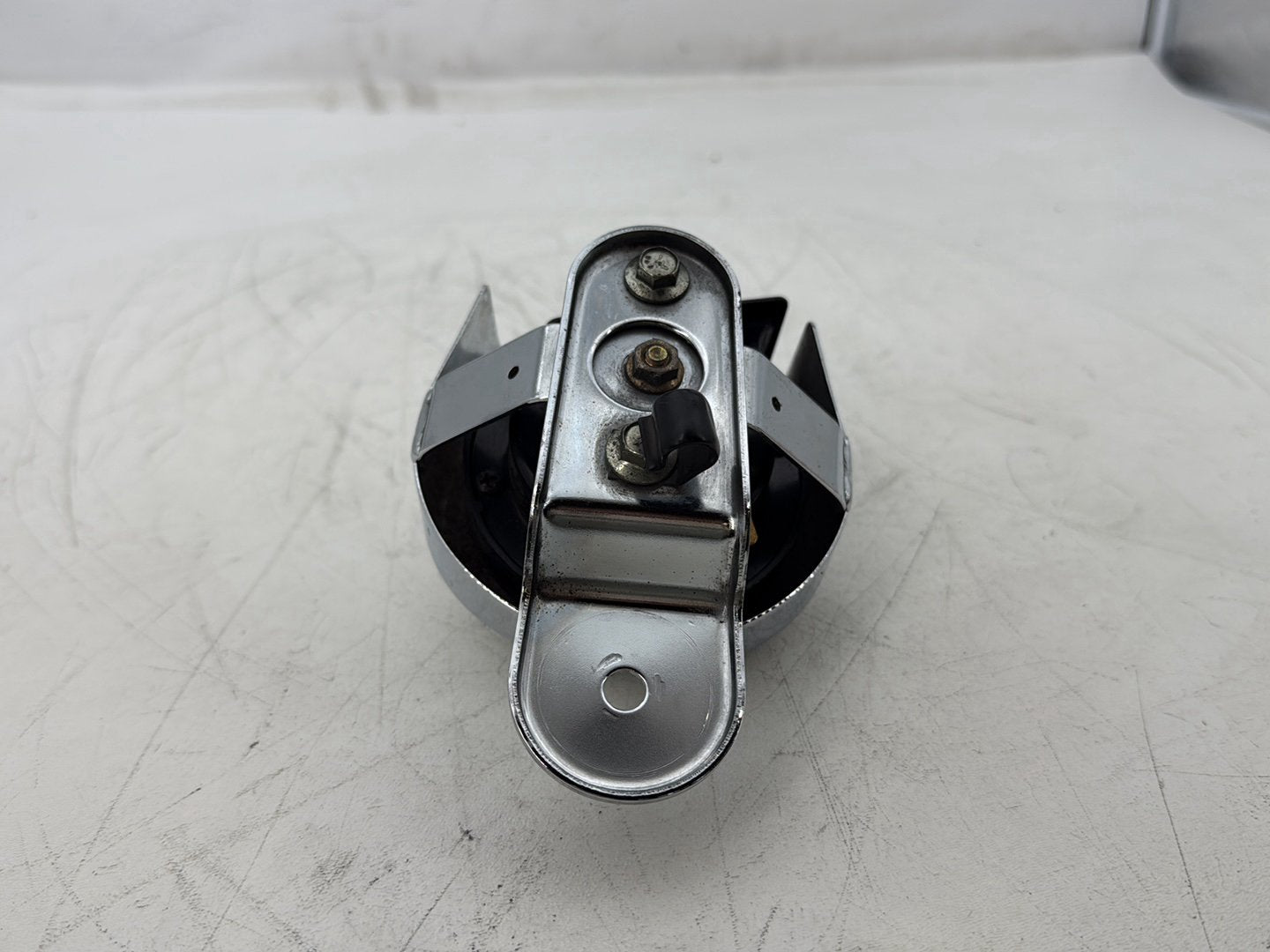 2005 Harley Heritage Softail Classic FLSTCI OEM Horn Signal Klaxon Chrome Cover