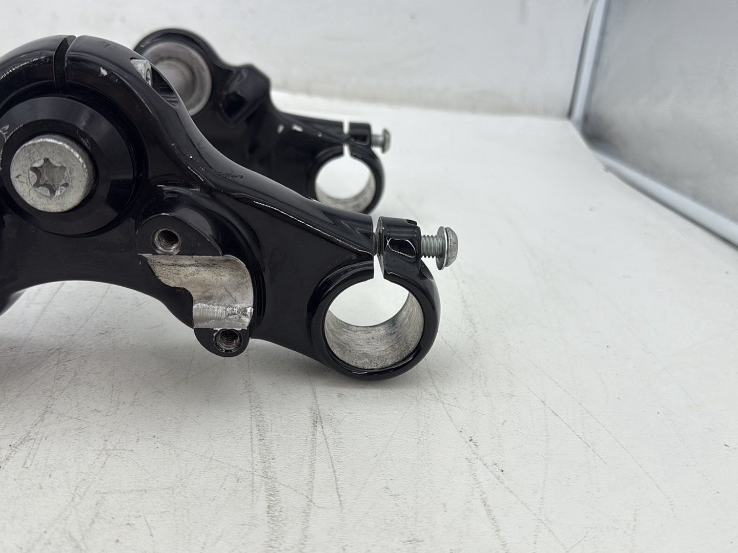 2013 Harley Forty-Eight Sportster 1200X OEM Front Fork Upper Lower Triple Tree