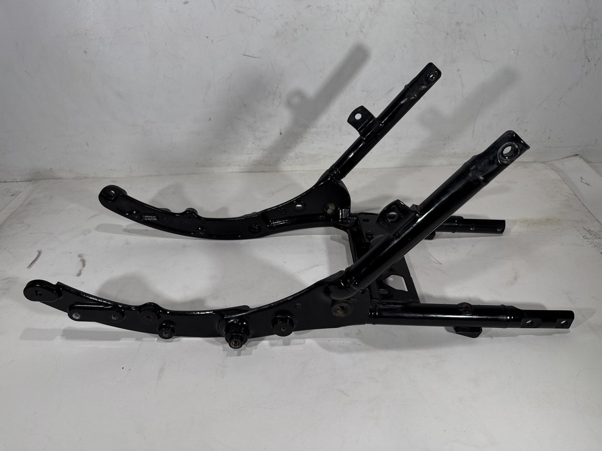 16 Harley Road Glide Touring FLTRXS OEM Rear Back Sub Frame Rail Bar 48079-09BHP