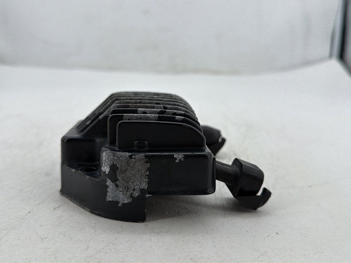 2009 Harley Dyna Street Bob FXDB OEM Voltage Regulator Rectifier