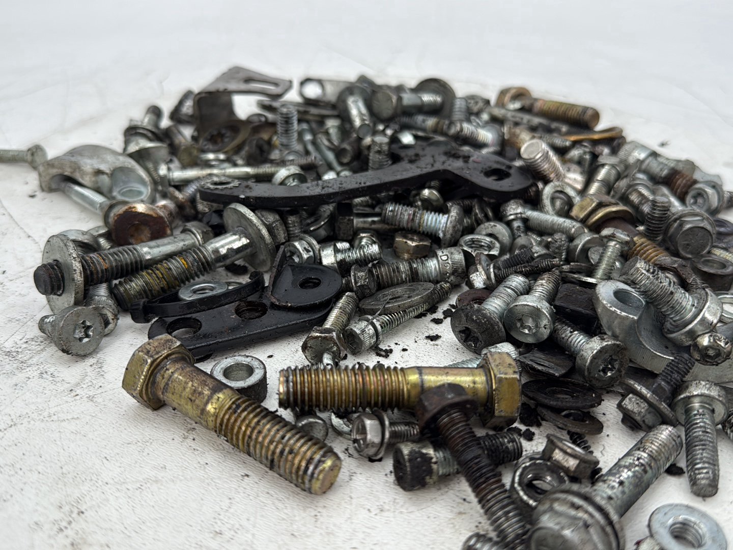 2005 Harley Electra Glide Touring Ultra FLHTCUI OEM Hardware Bolts Nuts & Brackets