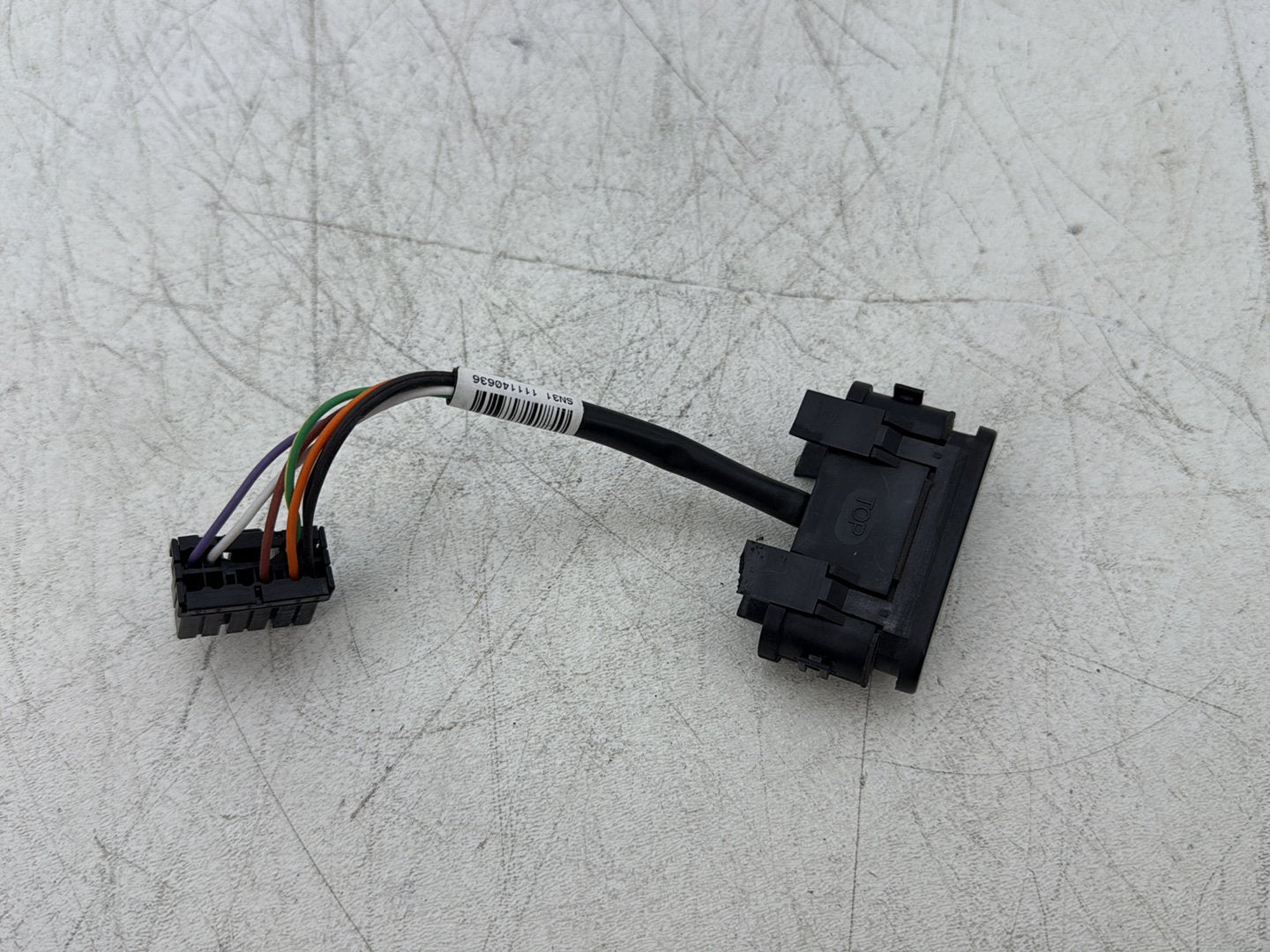 12 Harley Street Glide Touring FLHX OEM Dash Indicator Lamp Wire Plug 68789-96A