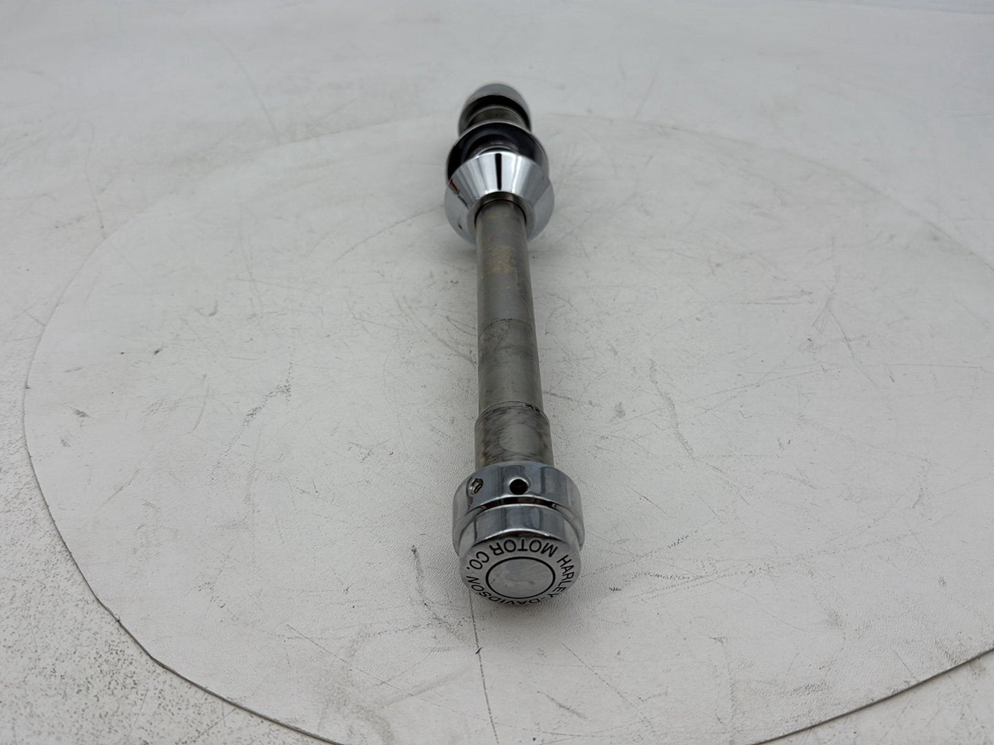 2007 - 2012 Harley-Davidson Touring Electra Glide Ultra Front Wheel Axle Bolt Shaft 41547-07A