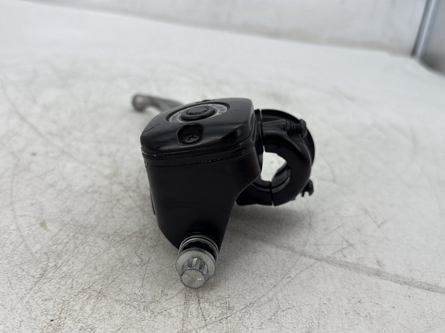 2013 Harley Heritage Softail Classic FLSTC OEM Front Right Brake Lever Master Cylinder