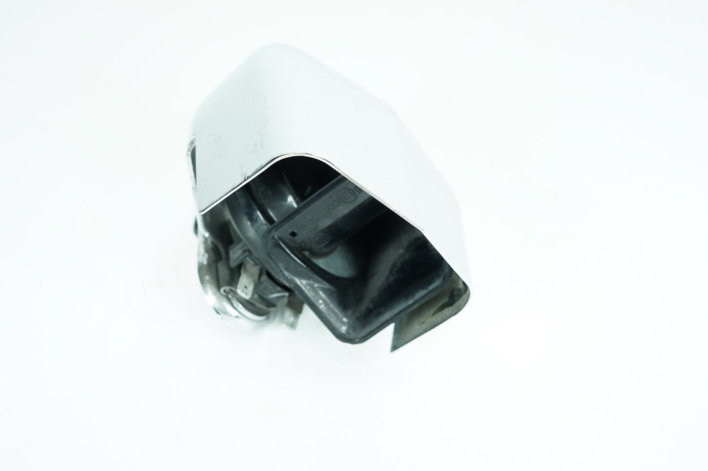 2007 - 2011 Harley-Davidson Softail Heritage Classic Horn Signal Klaxon Chrome Cover 69060-90G