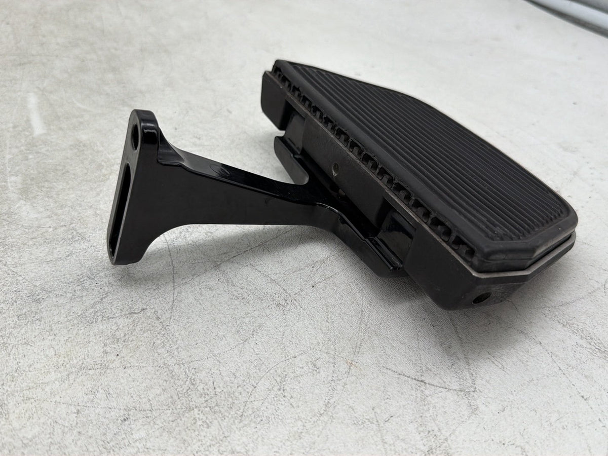 2012 Harley Electra Glide Touring Ultra OEM Left & Right Passenger Floorboard Foot Rest