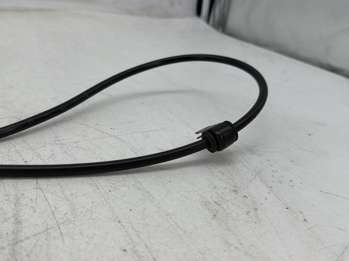 2009 Harley Dyna Street Bob FXDB OEM Front Brake Hose Line Pipe