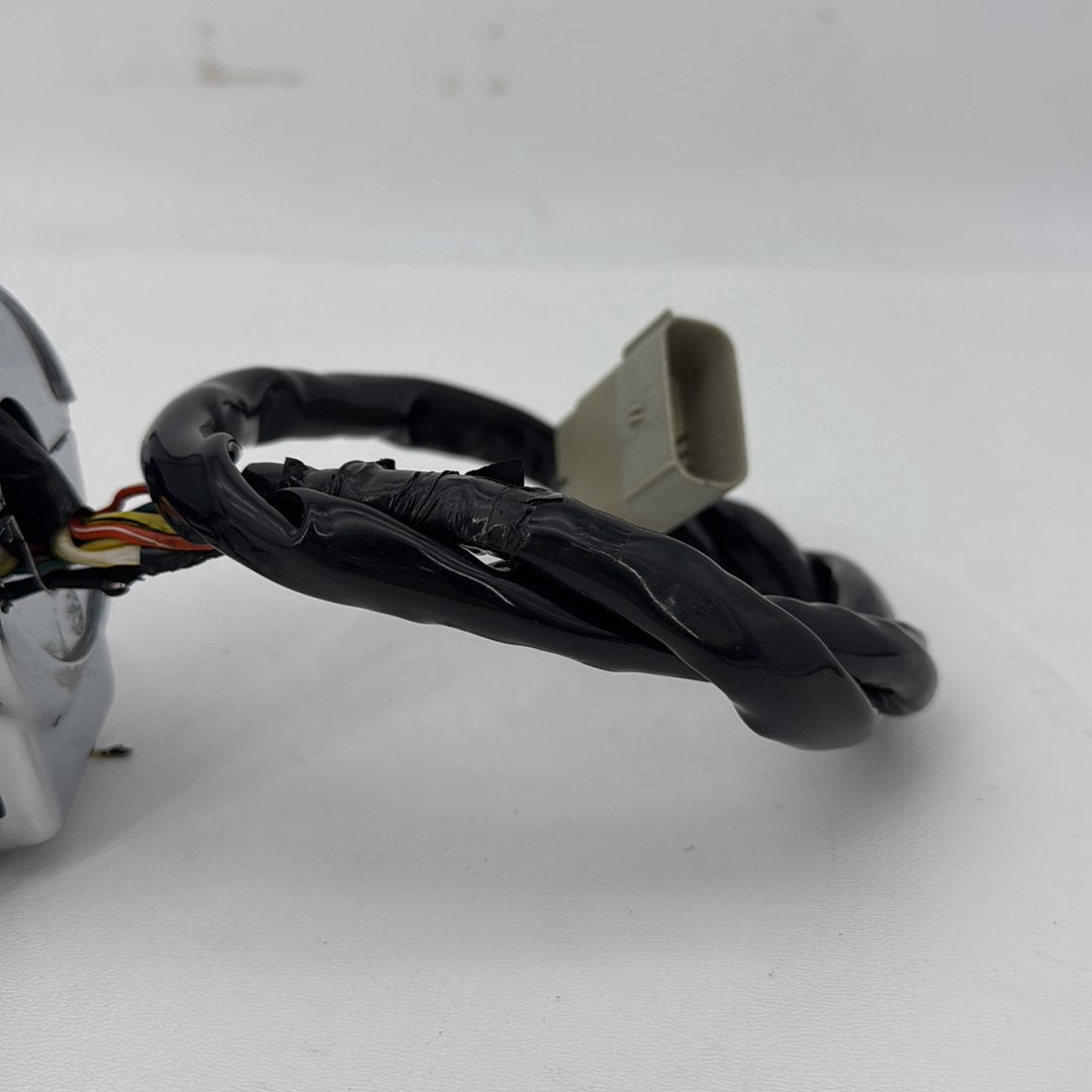 2007 - 2012 Harley-Davidson Touring Street Glide Left Turn Signal Headlight Switches Controls 71682-06