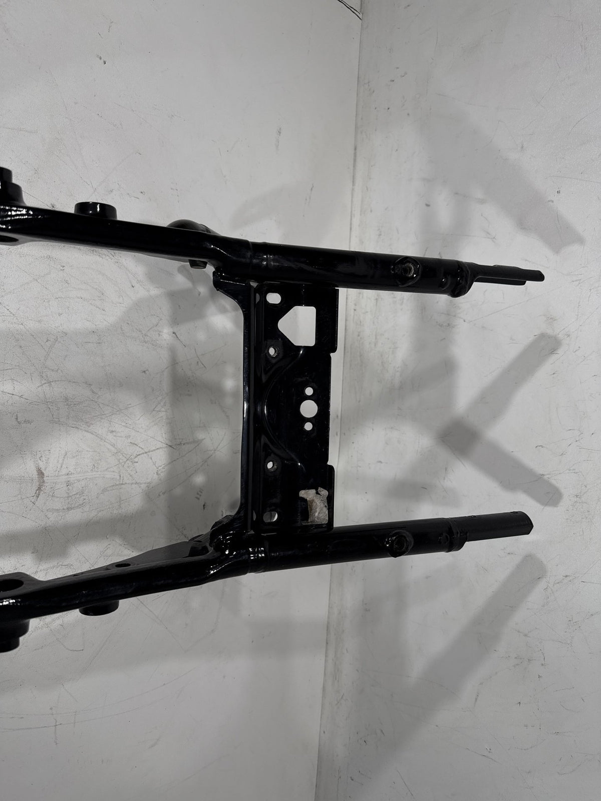 2014 Harley Electra Touring Ultra OEM Rear Back Sub Frame Rail Bar 48079-09BHP