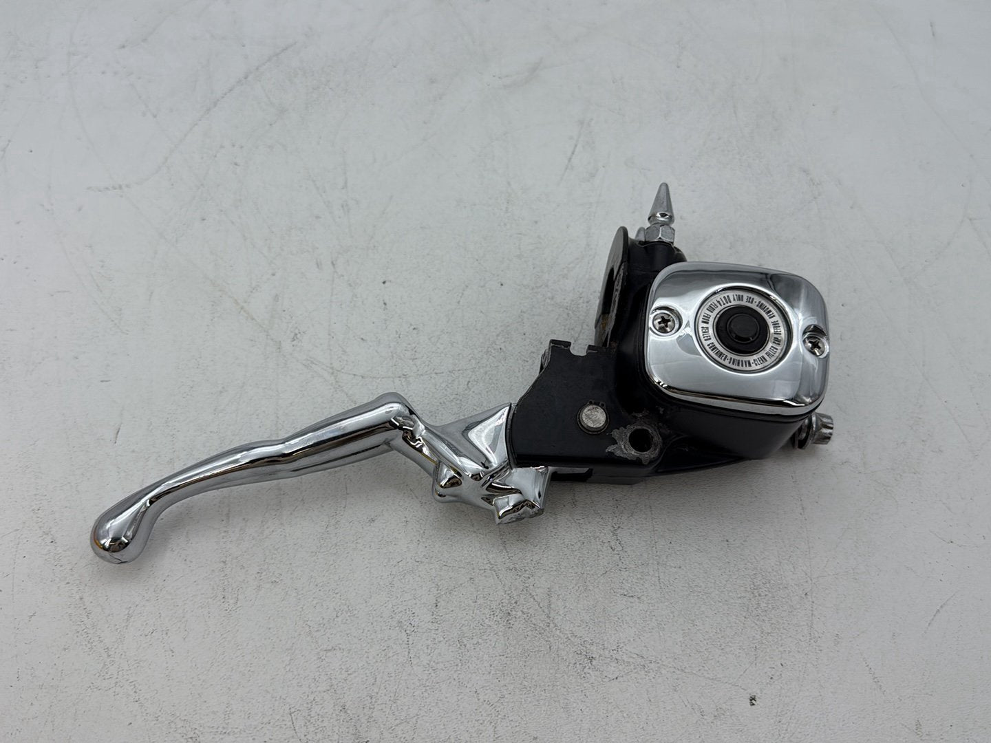 2006 Harley Dyna FXDWGI Wide Glide OEM Front Right Brake Lever Master Cylinder
