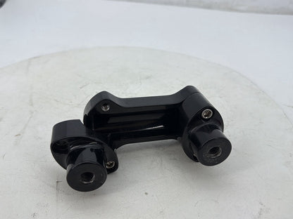 2012 Harley Dyna Fat Bob FXDF 103 OEM Front Handlebar Riser Top Clamp