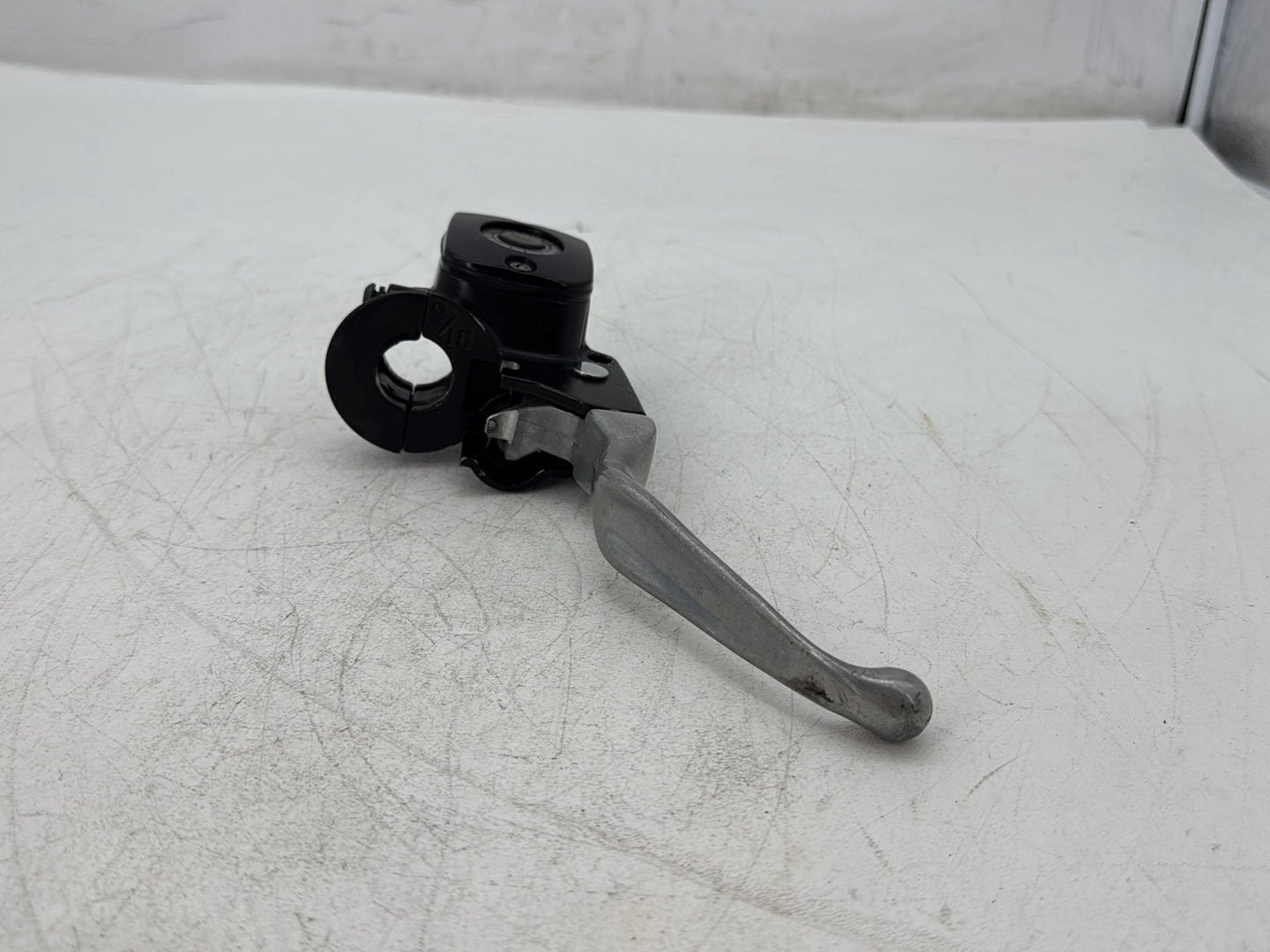 2001 Harley Sportster 883 Hugger XLH883 OEM Front Right Brake Lever Master Cylinder