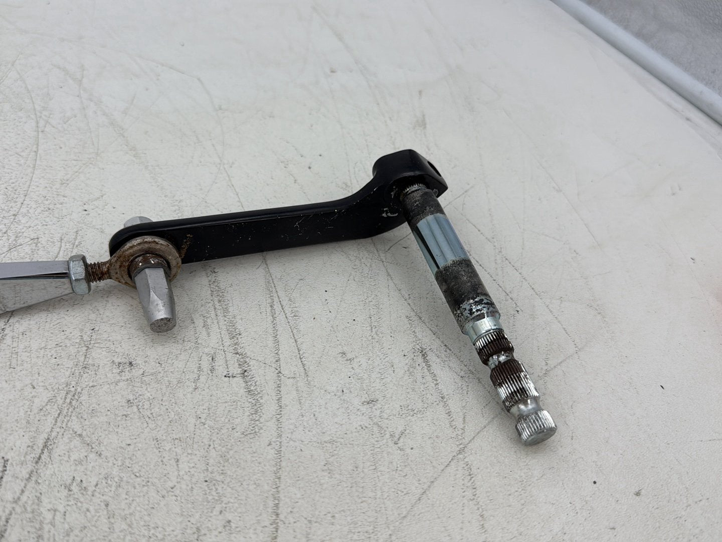 2015 Harley Road Glide Touring FLTRXS OEM Gear Shifter Lever Arm w/ Rod linkage