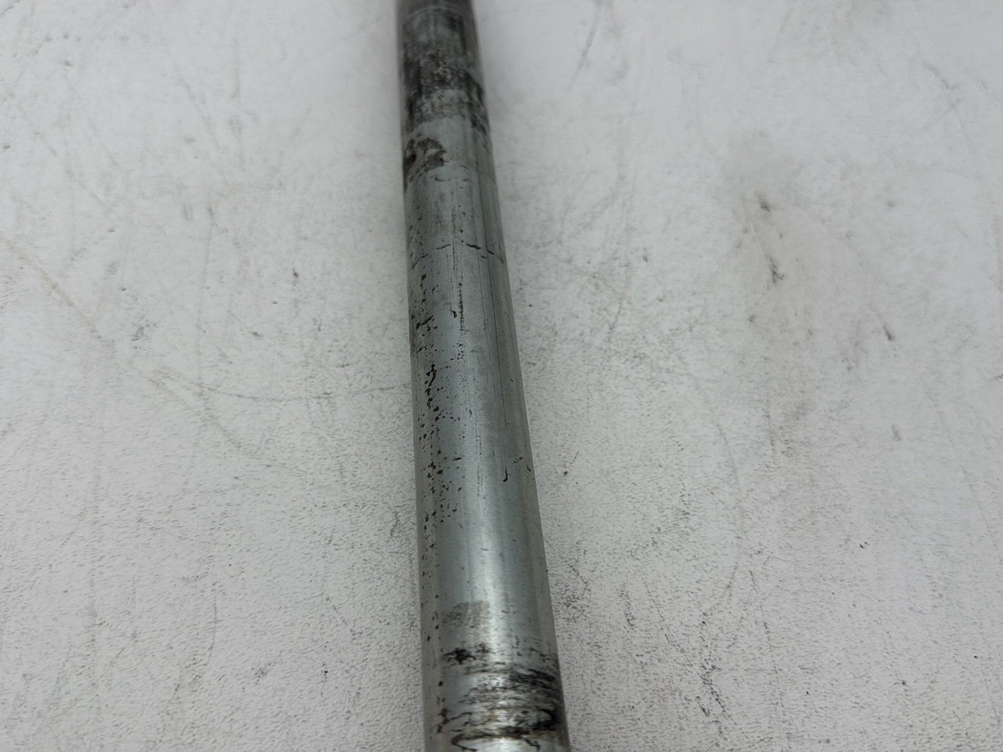 2006 Harley Dyna FXDWGI Wide Glide OEM Rear Wheel Axle Bolt Shaft