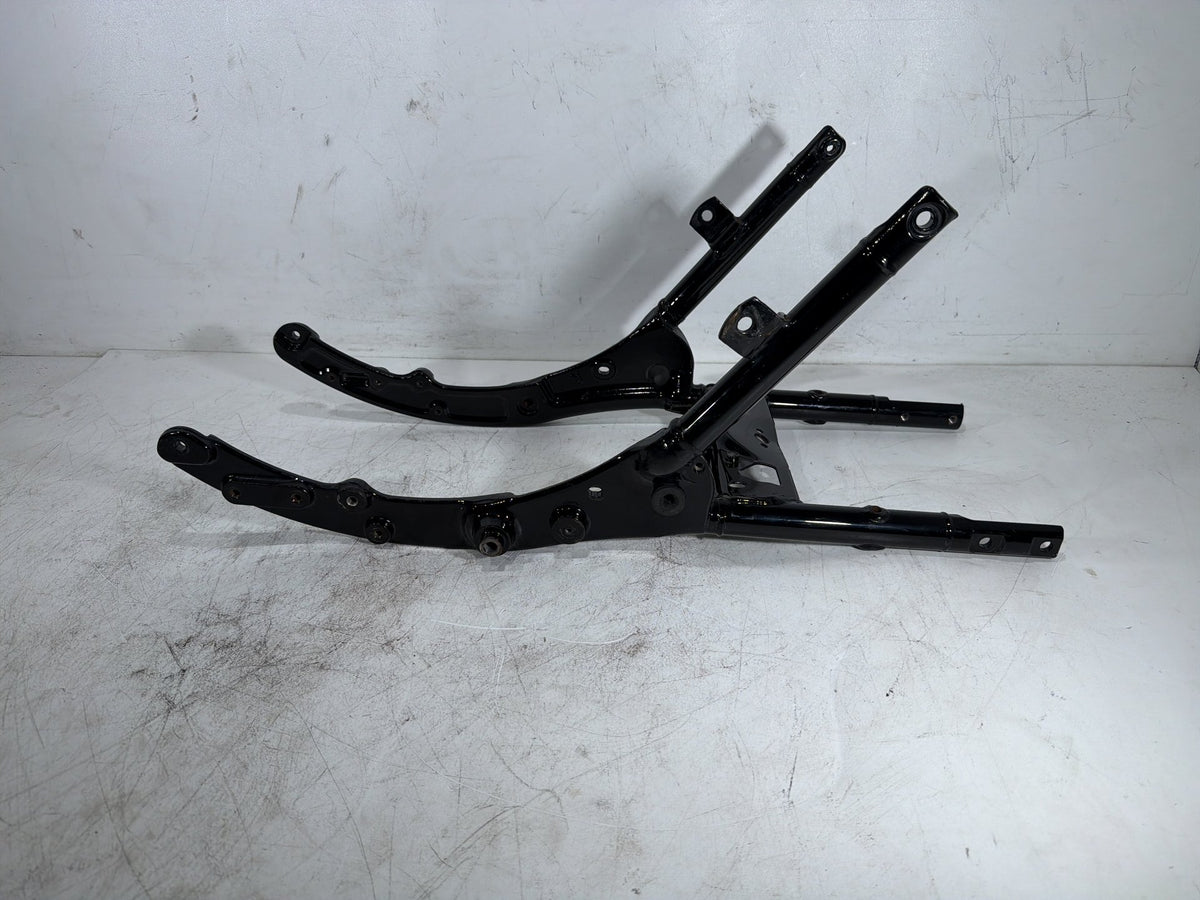 2010 Harley Street Glide Touring FLHX OEM Rear Sub Frame Subframe Tail Rail